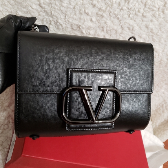 Valentino Garavani Stud Sign Leather Shoulder Bag - Picture 11 of 12